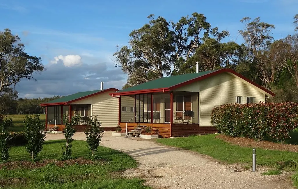 Maric Park Cottages Stanthorpe 4*,  Australia